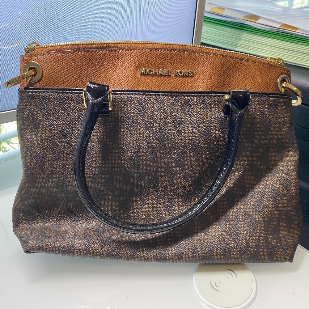 Pre Owned Michael Kors Monogram Bag